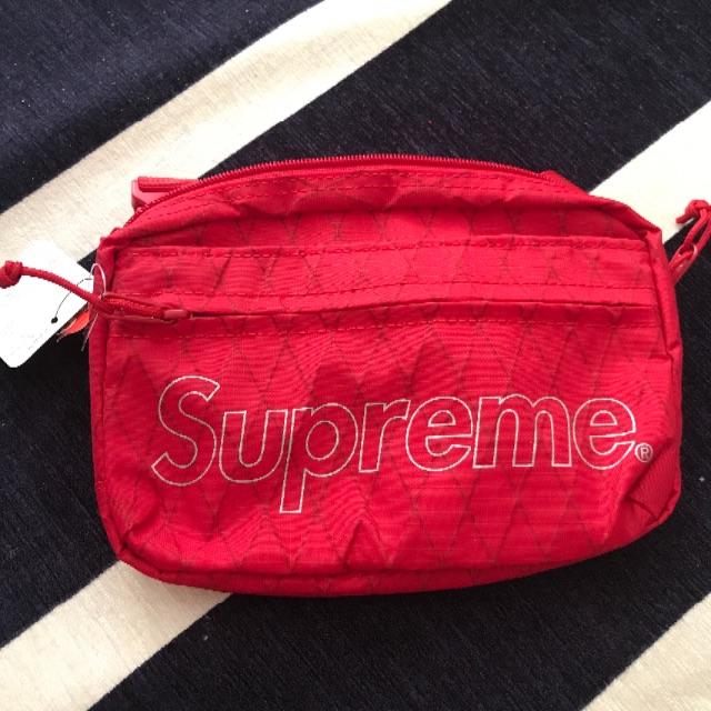 新品 18AW 立ち上げ supreme  waistbag