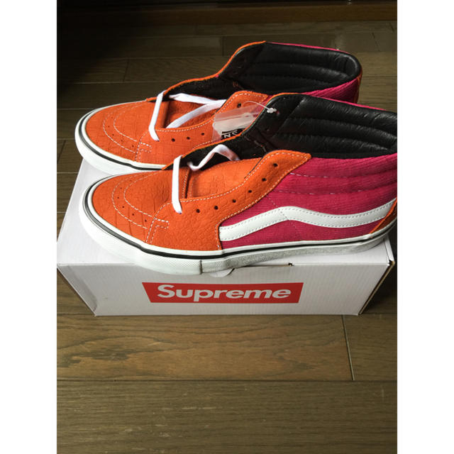 supreme vans