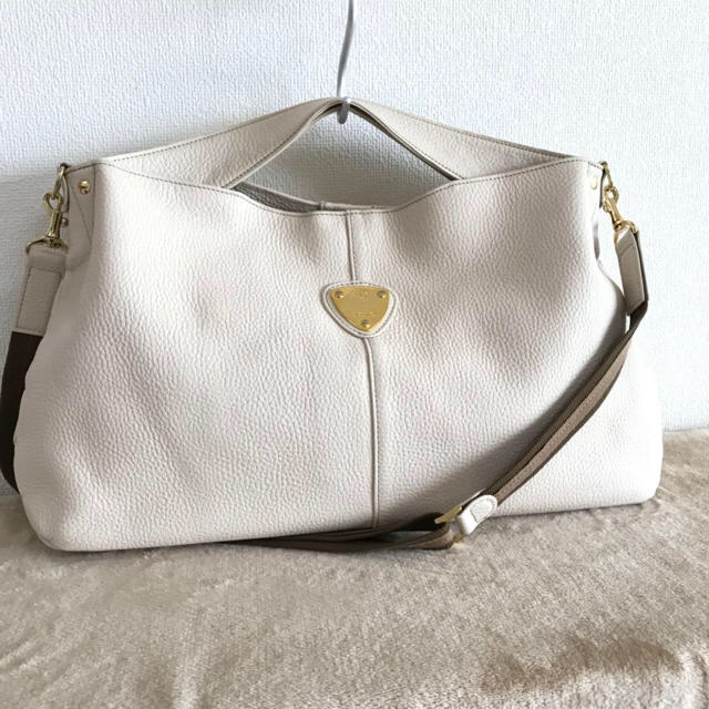 ATAO - 美品 ATAO アタオ エルヴィ アイビスホワイト ショルダー ATAO - 美品 ATAO アタオ エルヴィ アイビスホワイト ショルダー