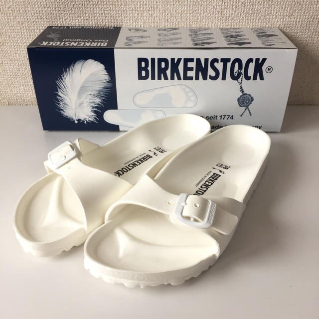 BIRKENSTOCK(ビルケンシュトック)の新品 BIRKENSTOCK マドリッド EVA 白 38 レディースの靴/シューズ(サンダル)の商品写真