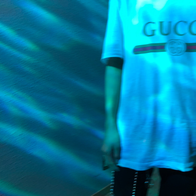 Gucci(グッチ)のGucci ロゴ Tシャツ メンズのトップス(Tシャツ/カットソー(半袖/袖なし))の商品写真