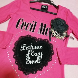 セシルマクビー(CECIL McBEE)の新品タグ付★セシルマクビー★コサージュ付きビッグロゴロンT★可愛い♪(Tシャツ(長袖/七分))