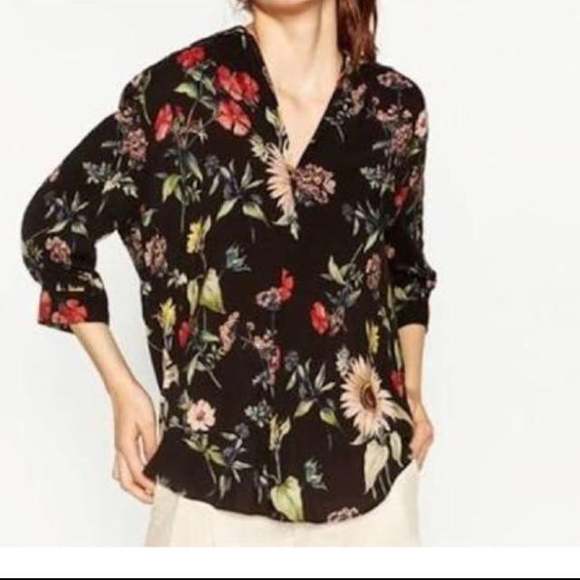 ZARA(ザラ)のZARA 花柄シャツ レディースのトップス(シャツ/ブラウス(長袖/七分))の商品写真