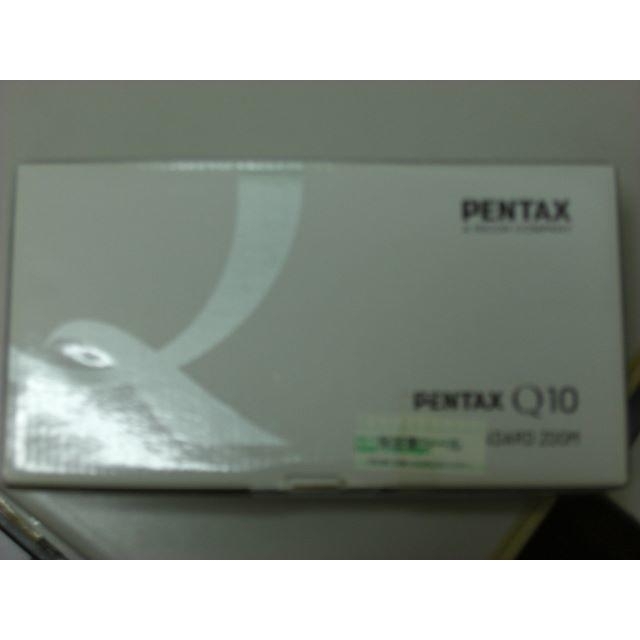 PENTAX(ペンタックス)の◆PENTAX Q10 ズームレンズキット [レッド]新品 スマホ/家電/カメラのカメラ(ミラーレス一眼)の商品写真