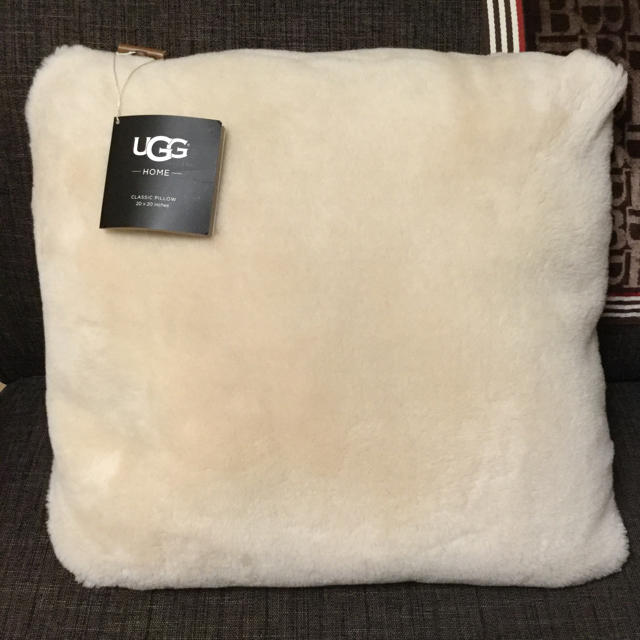 ⭐️ UGG クッション★ 肌触り最高！新品・未使用⭐️これからの季節にピッタリ