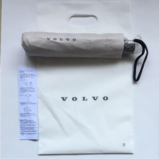 ボルボ(Volvo)のボルボ オリジナル 折りたたみ傘 新品、未使用(ノベルティグッズ)