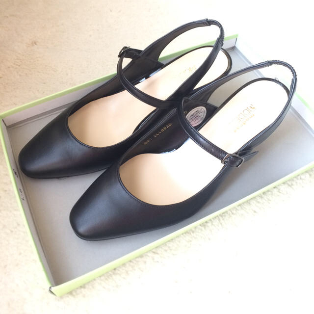 madras(マドラス)のMadras Modello 靴 21.5 レディースの靴/シューズ(ハイヒール/パンプス)の商品写真