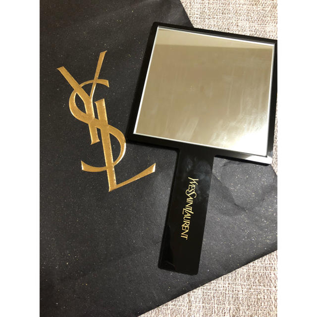 Yves Saint Laurent Beaute(イヴサンローランボーテ)のル・スティルメンバー限定 手鏡 レディースのファッション小物(ミラー)の商品写真