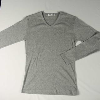 【新品】CAERE Vネック 長袖 グレー M 新品4200円 (15)(Tシャツ/カットソー(七分/長袖))