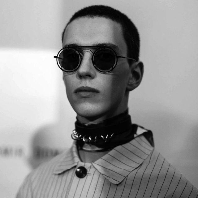 RAF SIMONS(ラフシモンズ)の未使用新品 MYKITA / DAMIR DOMA SIRU サングラス メンズのファッション小物(サングラス/メガネ)の商品写真