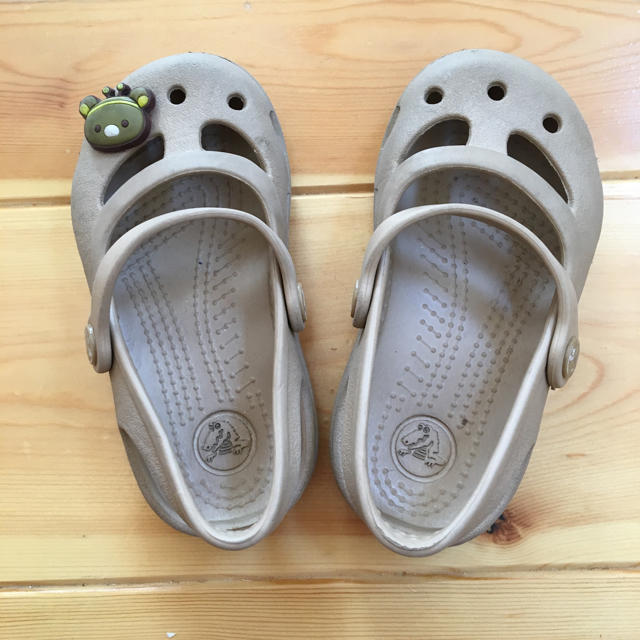 crocs(クロックス)のクロックス 7 キッズ/ベビー/マタニティのベビー靴/シューズ(~14cm)(サンダル)の商品写真