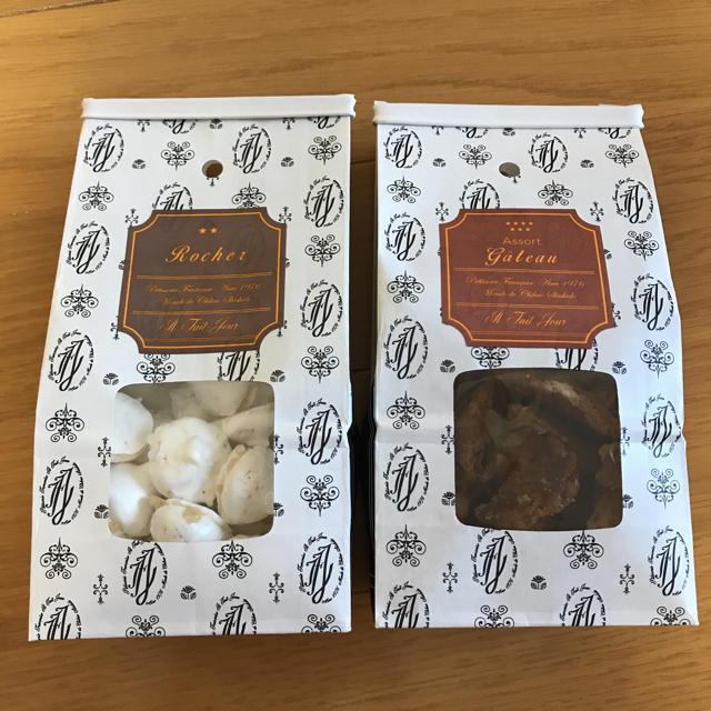 ロッシェ と シューラクス 食品/飲料/酒の食品(菓子/デザート)の商品写真