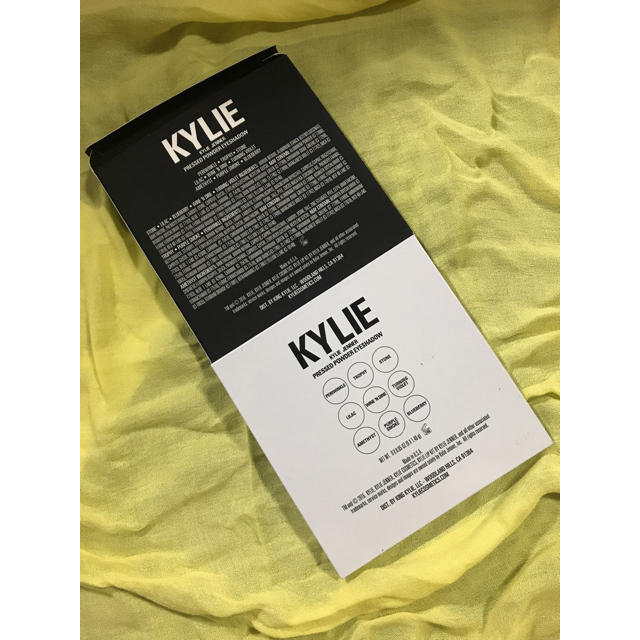 Kylie Cosmetics(カイリーコスメティックス)のセールカイリーコスメティックス アイシャドウ パレット パープル コスメ/美容のベースメイク/化粧品(アイシャドウ)の商品写真