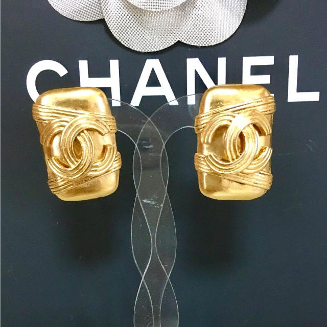 CHANEL - 正規品 シャネル イヤリング ゴールド ココマーク 金 長方形 ヴィンテージ の通販 by ☆ハーベスト☆｜シャネルならラクマ