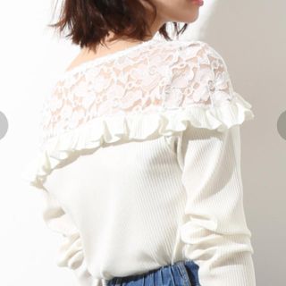 ヴィス(ViS)のViS 白トップス 新品未使用 ♡週末お値下げ♡kara様専用出品♡(カットソー(長袖/七分))