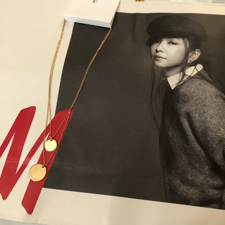 エイチアンドエム(H&M)の【新品未使用】安室奈美恵 H&Mコラボ MY HERO ネックレス(ネックレス)