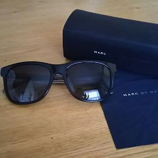 マークバイマークジェイコブス(MARC BY MARC JACOBS)のMARC BY MARC JACOBS  サングラス ケース付き(サングラス/メガネ)