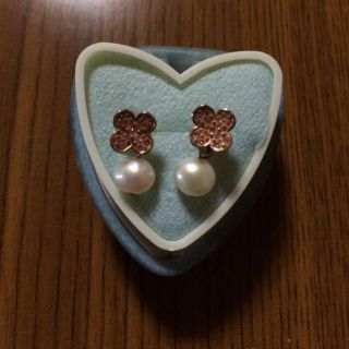 アンテプリマ(ANTEPRIMA)のアンテプリマ  お花とパールピアス(ピアス)