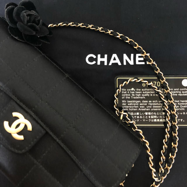 CHANEL(シャネル)の美品 シャネル カメリア付きパーティバッグ レディースのバッグ(ショルダーバッグ)の商品写真