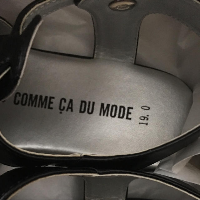 COMME CA DU MODE(コムサデモード)のプライスダウン COMME  CA DU MODE 19センチ サンダル キッズ/ベビー/マタニティのキッズ靴/シューズ(15cm~)(サンダル)の商品写真