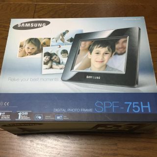 サムスン(SAMSUNG)の☆未使用☆デジタルフォトフレーム SAMSUNG SPF-75H(その他)