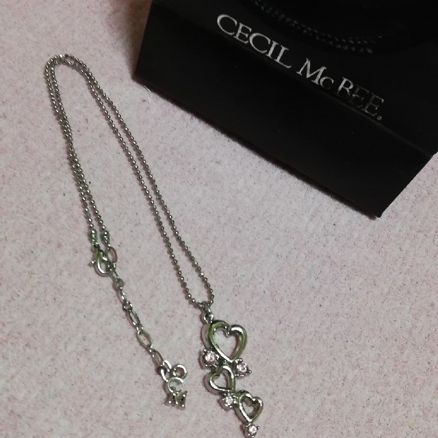 CECIL McBEE(セシルマクビー)の新品未使用★セシルマクビー★ピンクラインストーンハートネックレス★超絶可愛い♪ レディースのアクセサリー(ネックレス)の商品写真