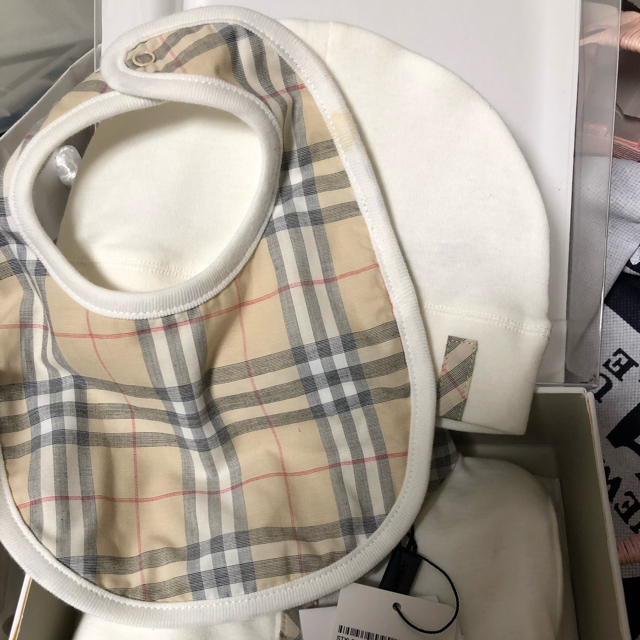 BURBERRY(バーバリー)のバーバリー キッズ/ベビー/マタニティのベビー服(~85cm)(ロンパース)の商品写真