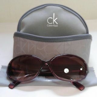 カルバンクライン(Calvin Klein)の専用　Calvin klein カルバンクライン サングラス (サングラス/メガネ)