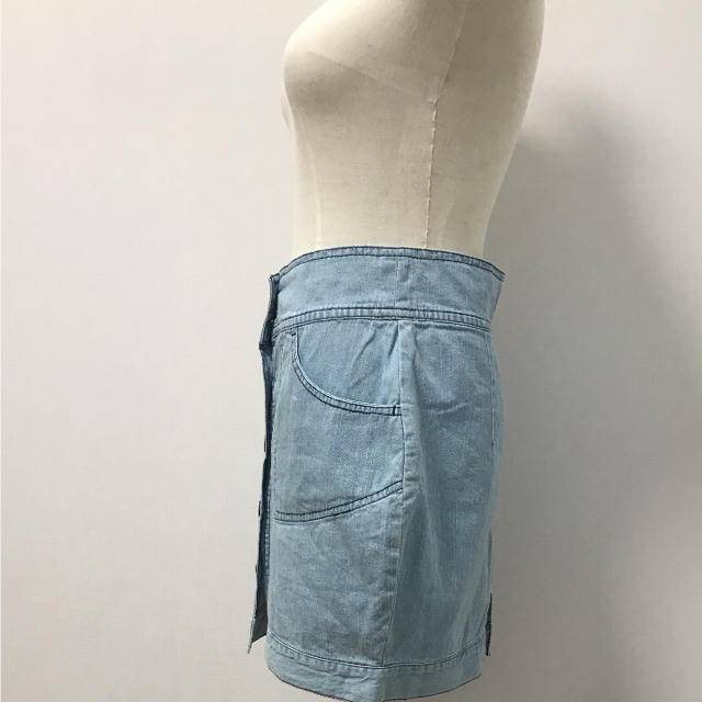 ROSE BUD(ローズバッド)のローズバッド購入 デニムスカート  レディースのスカート(ひざ丈スカート)の商品写真