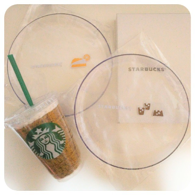 Starbucks Coffee(スターバックスコーヒー)のStarbucks プレート2枚セット インテリア/住まい/日用品のキッチン/食器(食器)の商品写真