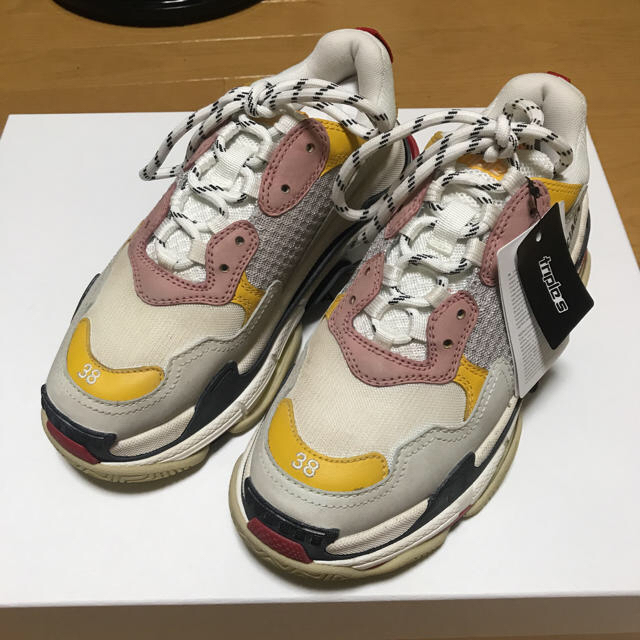 バレンシアガ BALENCIAGA 総ロゴ トリプルS tripleSスニーカー