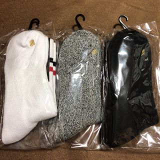 アンディフィーテッド(UNDEFEATED)の専用 新品未使用 undefeated  CREW SOCKS 3足セット(ソックス)