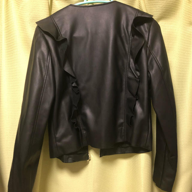 ZARA(ザラ)のzara アウター レザー フリル レディースのジャケット/アウター(ライダースジャケット)の商品写真