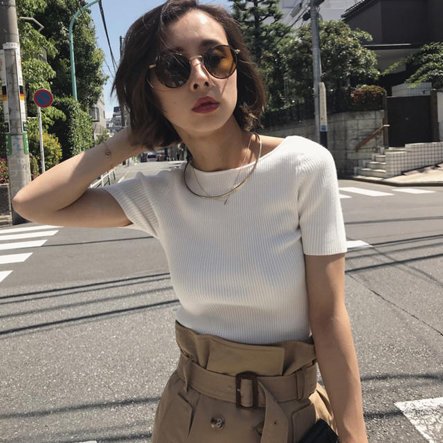 Ameri VINTAGE(アメリヴィンテージ)のYURI様専用 tops & skirt 二点 レディースのトップス(カットソー(半袖/袖なし))の商品写真