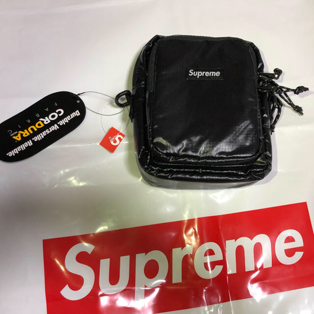 supreme ショルダーバッグ 17awの通販 by ぺんぺん3956's shop｜ラクマ