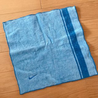 ナイキ(NIKE)の【NIKE ナイキ 】ハンドタオル ハンカチ 青 水色 スポーツタオル(ハンカチ/ポケットチーフ)