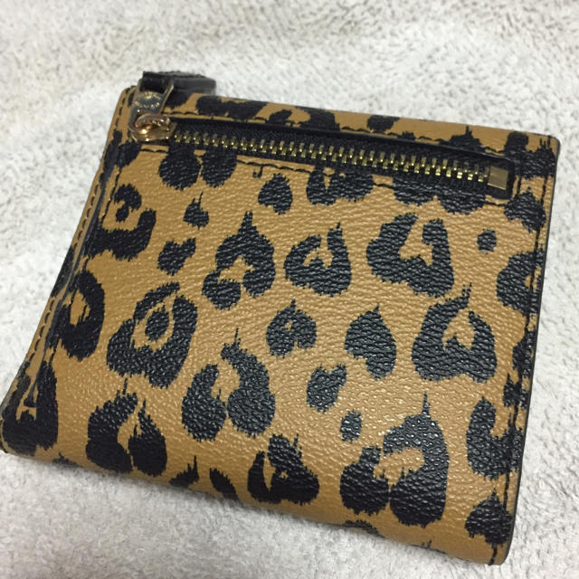 COACH(コーチ)のCOACH レオパード柄 折りたたみ財布 レディースのファッション小物(財布)の商品写真