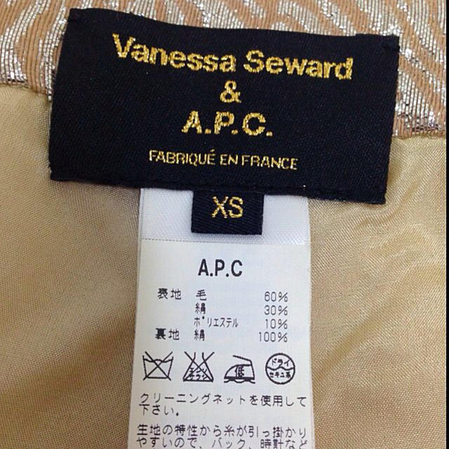 A.P.C(アーペーセー)のAPC & Vanessa Seward レディースのパンツ(ショートパンツ)の商品写真