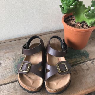 ビルケンシュトック(BIRKENSTOCK)のビルケンシュトック風サンダル15㎝ダークブラウン(サンダル)