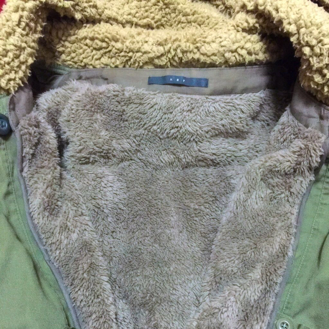 KBF(ケービーエフ)のKBF ボアフードコート レディースのジャケット/アウター(モッズコート)の商品写真