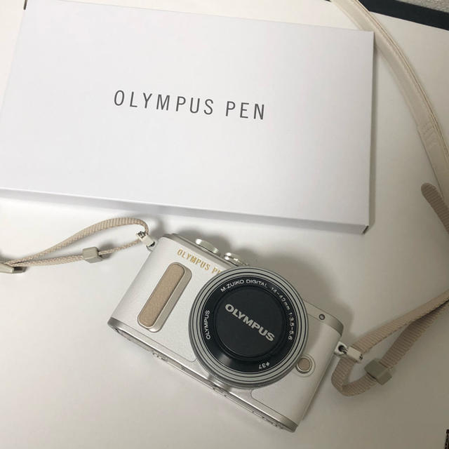OLYMPUS - OLYMPUS PEN E-PL8 ホワイト レンズ付き