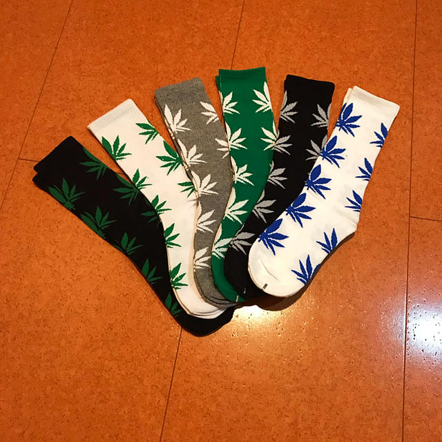 HUF(ハフ)のガンジャ柄 マリファナ柄 大麻柄 weed柄 ヘンプ柄 麻柄 ソックス 靴下 メンズのレッグウェア(ソックス)の商品写真