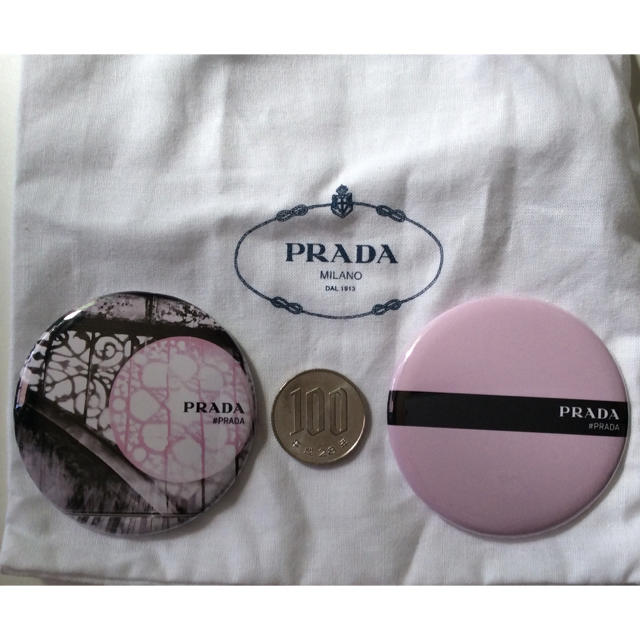 PRADA(プラダ)のchi.様専用  PRADA  コンパクトミラー 2個 袋付き レディースのファッション小物(ミラー)の商品写真