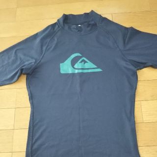 クイックシルバー(QUIKSILVER)のQUIKSILVER Mサイズ ラッシュガード(水着)