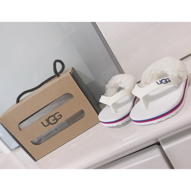 UGG(アグ)のUGG♡ベビーサンダル キッズ/ベビー/マタニティのベビー靴/シューズ(~14cm)(サンダル)の商品写真