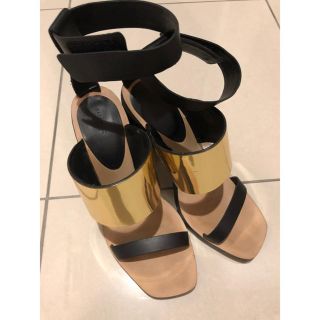 ザラ(ZARA)のZARA サンダル 39 サイズ(サンダル)