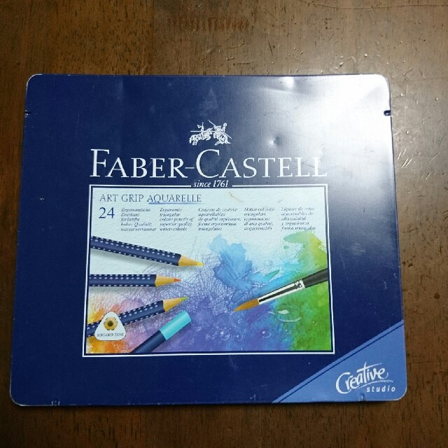 FABER-CASTELL(ファーバーカステル)の値下げ中！💜FABER－CASTELL  24色 エンタメ/ホビーのアート用品(クレヨン/パステル)の商品写真