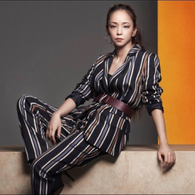 H&M(エイチアンドエム)の安室奈美恵×H&M 三点セット レディースのジャケット/アウター(テーラードジャケット)の商品写真