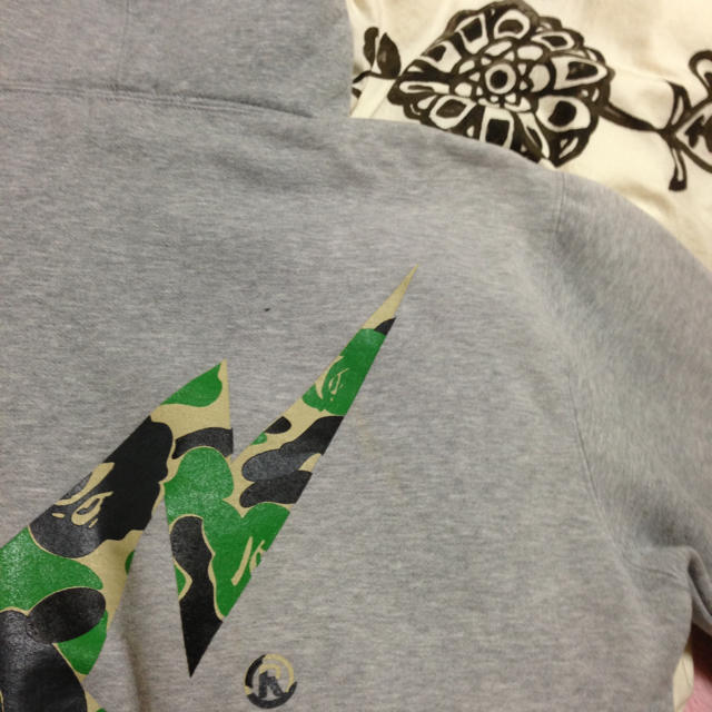 A BATHING APE(アベイシングエイプ)のAPE パーカー レディースのトップス(トレーナー/スウェット)の商品写真