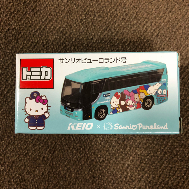 サンリオ(サンリオ)の【新品】トミカ サンリオピューロランド号 エンタメ/ホビーのおもちゃ/ぬいぐるみ(ミニカー)の商品写真